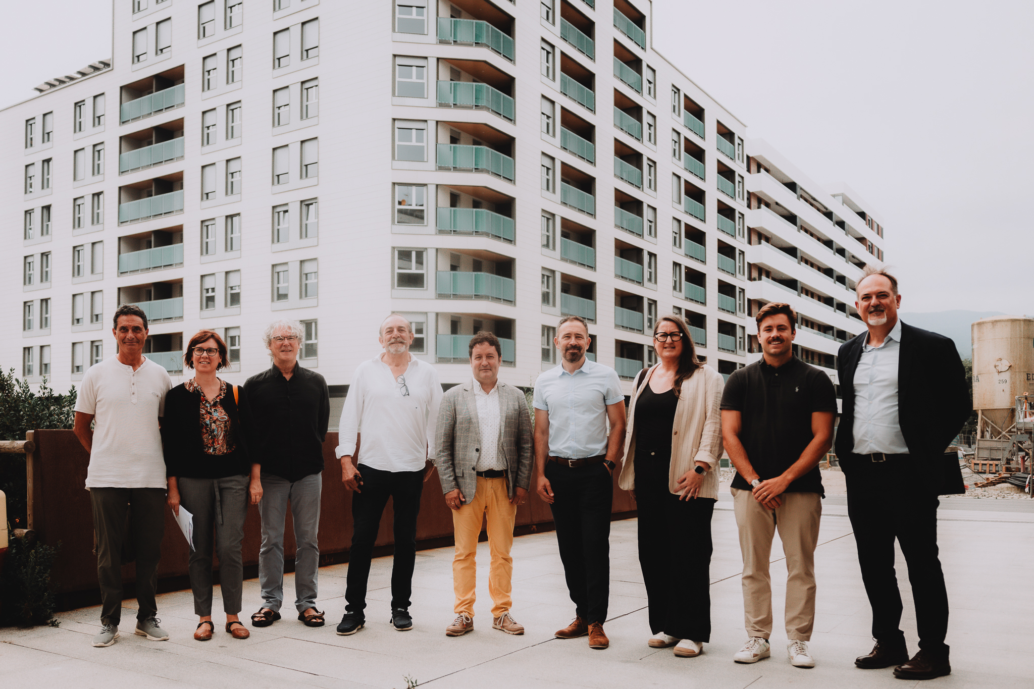El consejero Denis Itxaso visita las 91 VPOa de Zarautz